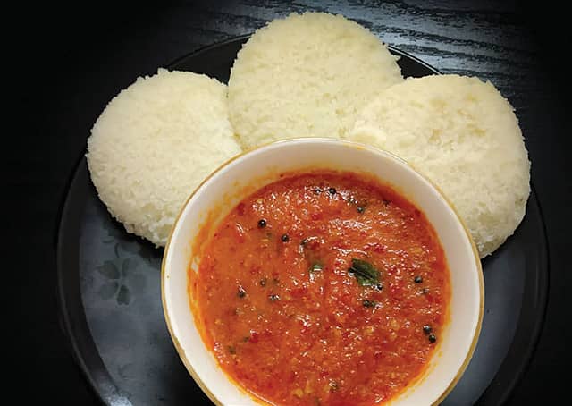 Idly with Spicy Chutney Idly with Spicy Chutney
