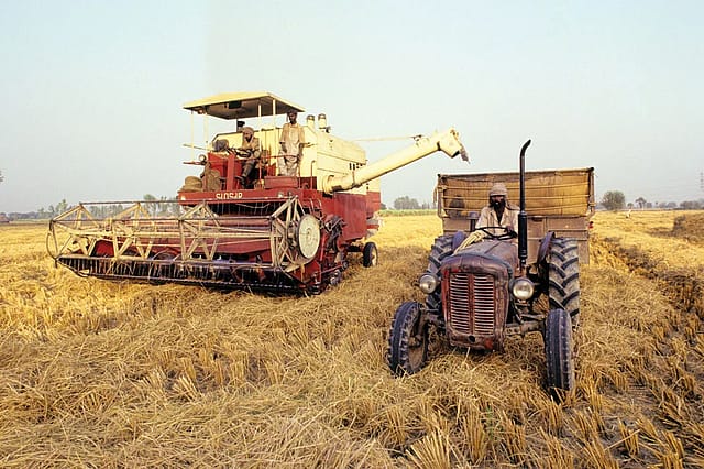 What Kerala and Punjab tell us about India’s Development? What Kerala and Punjab tell us about India’s Development?