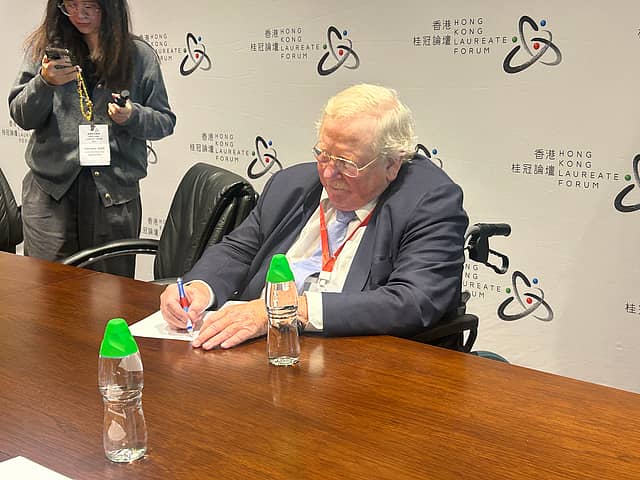 Nobel laureate expects developing countries to contribute more to astrophysics research