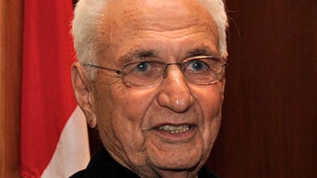 Frank O Gehry (1929-2025): The Architect of Guggenheim Museum Bilbao Frank O Gehry (1929-2025): The Architect of Guggenheim Museum Bilbao