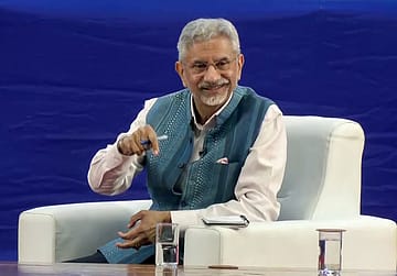 Pak a bad neighbour: Jaishankar