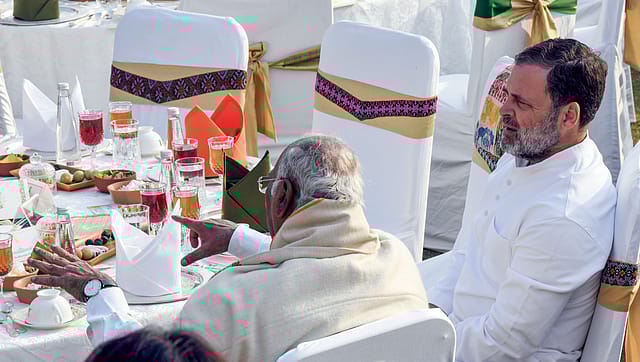 BJP-Cong train guns over Rahul not wearing ‘gamosa’ BJP-Cong train guns over Rahul not wearing ‘gamosa’