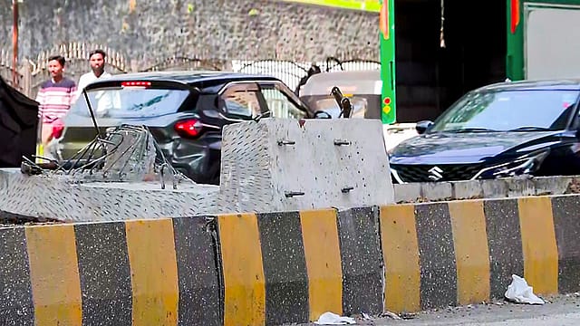 ‘Huge negligence’: Mayor Ritu Tawde after fatal metro pillar collapse in Mulund ‘Huge negligence’: Mayor Ritu Tawde after fatal metro pillar collapse in Mulund