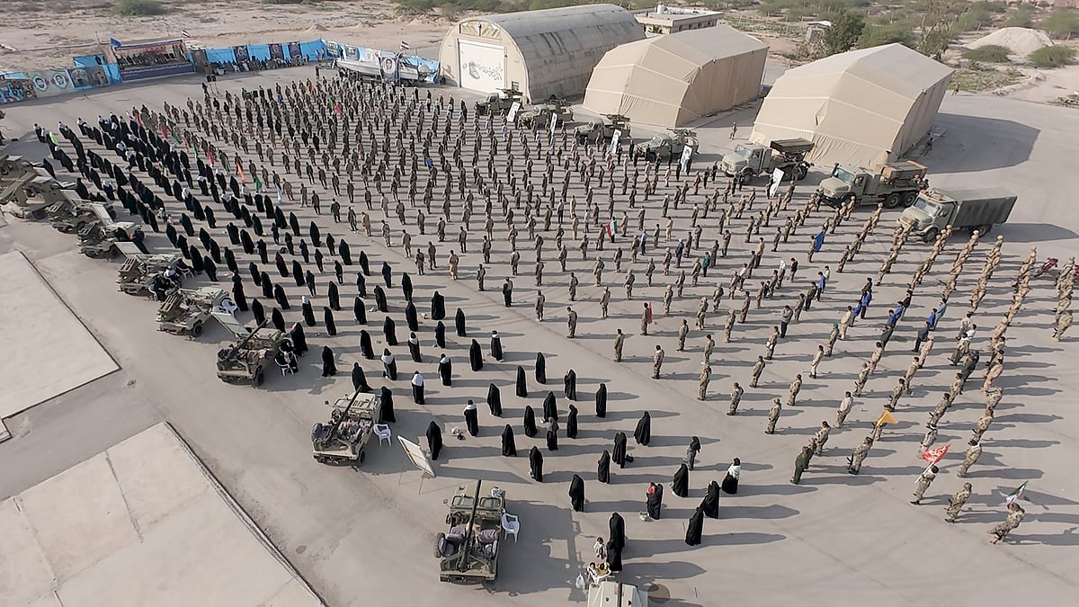 Iran Diplomatic Chess Move : Uranium Transfer to Russia Amid Persian Gulf Tensions