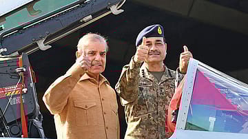 Pakistan: A Dangling Republic