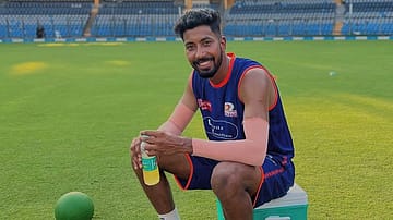 KKR Set to Sign Saurabh Dubey as Akash Deep’s Replacement Ahead of IPL 2026