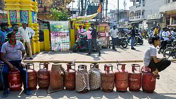 IndianOil Assures Steady LPG Supply, Urges Public Not to Panic