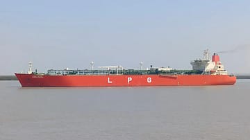 Indian-Flagged LPG Tanker Green Sanvi Crosses Strait of Hormuz Safely