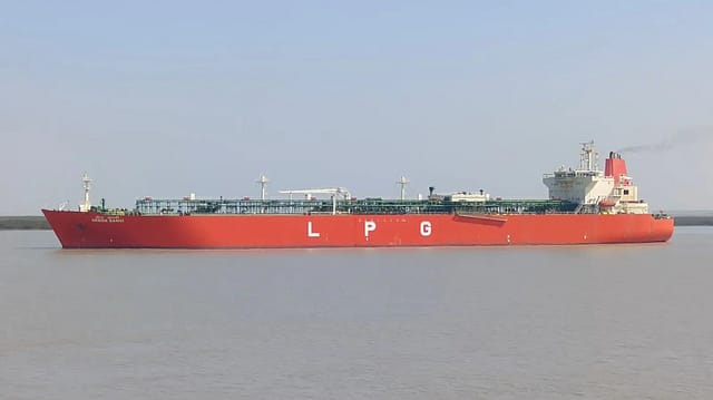 Indian-Flagged LPG Tanker Green Sanvi Crosses Strait of Hormuz Safely