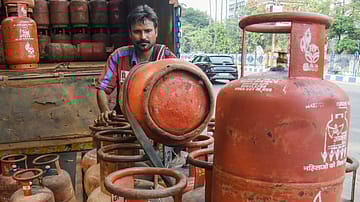 Dehradun, Haridwar Eateries Struggle Amid Commercial LPG Price Hike