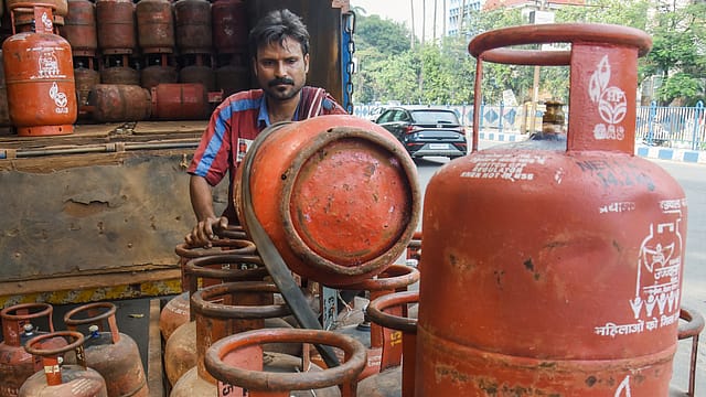 Dehradun, Haridwar Eateries Struggle Amid Commercial LPG Price Hike
