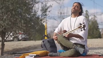 Watch | Iranian Musician Plays Tar at Damavand Power Plant Amid Trump’s Airstrike Threats