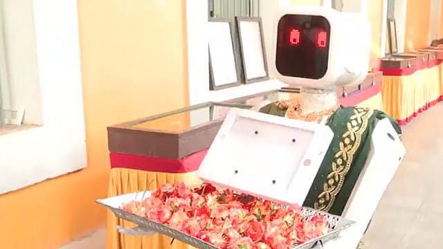 Watch | ‘Nila’ the Humanoid Robot in Saree Welcomes Voters at Puducherry Polling Booth