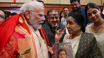 ‘Deeply Saddened’: PM Narendra Modi Leads Nation in Mourning Asha Bhosle