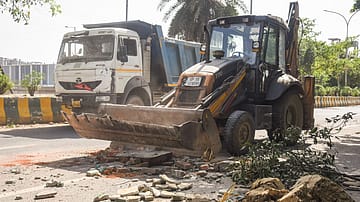 ‘Took Me Inside their Vehicle…’: Noida Worker Alleges Assault by 10–15 Police Personnel