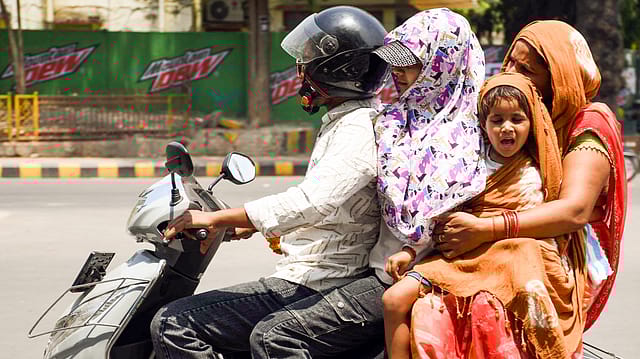 IMD Issues Heatwave Alert for Delhi, North India; Temperatures to Soar Past 40°C