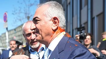 Watch | Exiled Iranian Prince Reza Pahlavi Attacked With Tomato Ketchup in Berlin