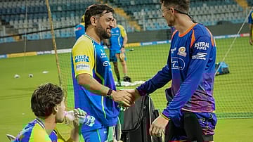 Injury-Hit CSK Sign Akash Madhwal; Dhoni Still Unavailable as MI Elect to Field at Wankhede