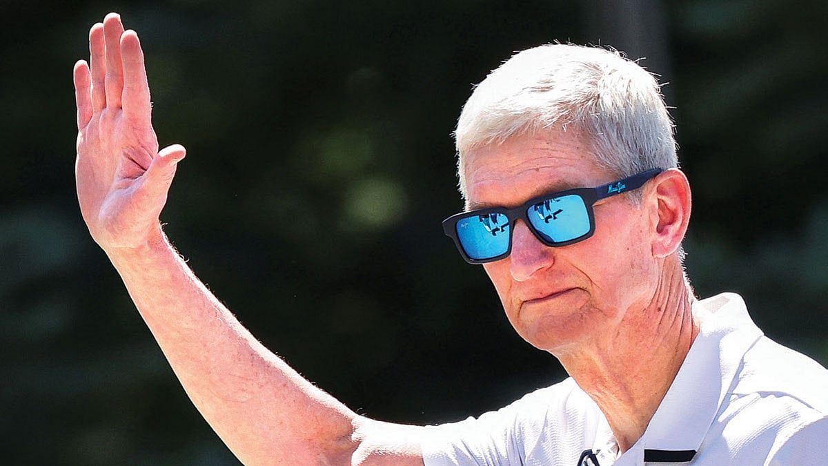 Tim Cook’s 15-Year Legacy at Apple: From Steve Jobs’ Successor to $4 ...