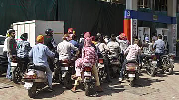 No Fuel Shortage: Govt Assures Full PNG, CNG Supply Despite Crisis