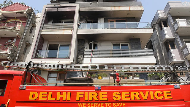 Nine Dead as Fire Engulfs Four-Storey Building in Shahdara; Delhi CM Expresses Grief