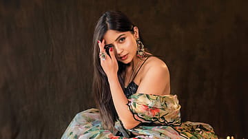 Stargazer: Kashmira Pardeshi, Preeti Panigrahi and Varun Badola