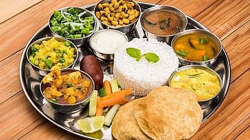 Thali Costs Rise 2% in April as Tomato, LPG Prices Surge: Report