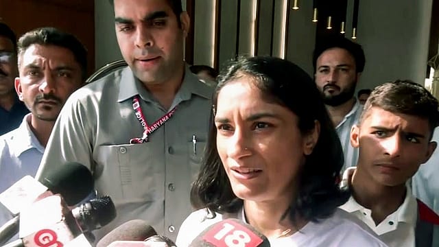 Delhi High Court Flags ‘Unfair Treatment’ of Vinesh Phogat, Pulls Up WFI in Eligibility Row