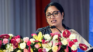 Delhi CM Rekha Gupta Greenlights ₹1,000 Crore Push to Clean Yamuna, Tackle Sewage Crisis