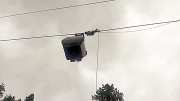 Watch | Technical Glitch Halts Gulmarg Cable Car; Rescue Teams Evacuate Tourists