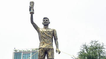 70-Foot Messi Statue in Kolkata Found Unsafe, Authorities Plan Removal