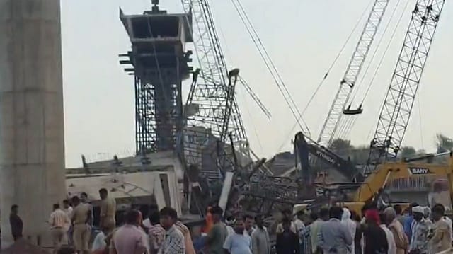 UP Bridge Collapse: Storm Triggers Structure Failure in Hamirpur, 5 Dead, Many Feared Trapped UP Bridge Collapse: Storm Triggers Structure Failure in Hamirpur, 5 Dead, Many Feared Trapped