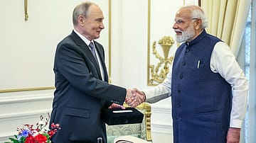 Putin Eyes $100 Billion Trade Target with India, Cites Strong Economic Foundations