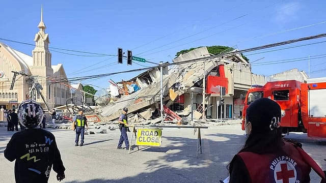 7.7-Magnitude Earthquake Off Philippines Triggers Tsunami Alerts Across Asia
