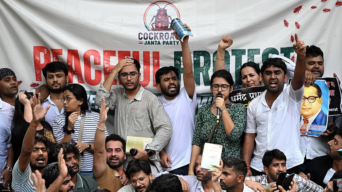 Protest Tourism vs. Political Reality: The Anatomy of a Flop Show