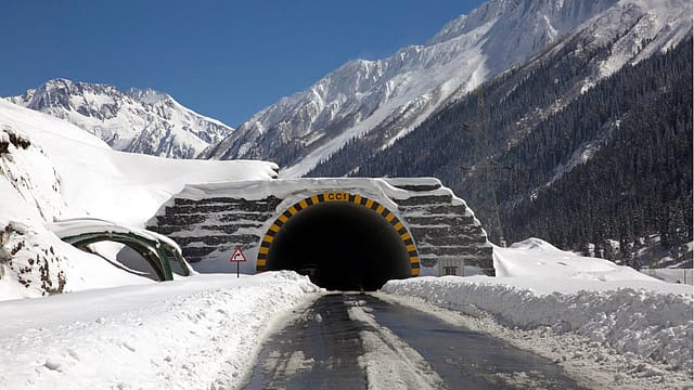 Zojila Tunnel Breakthrough: Nitin Gadkari Marks Milestone in World’s Highest Tunnel Project Zojila Tunnel Breakthrough: Nitin Gadkari Marks Milestone in World’s Highest Tunnel Project