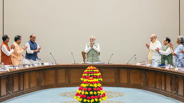 Cabinet Applauds PM Narendra Modi as He Sets Record with 4,399 Consecutive Days in Office