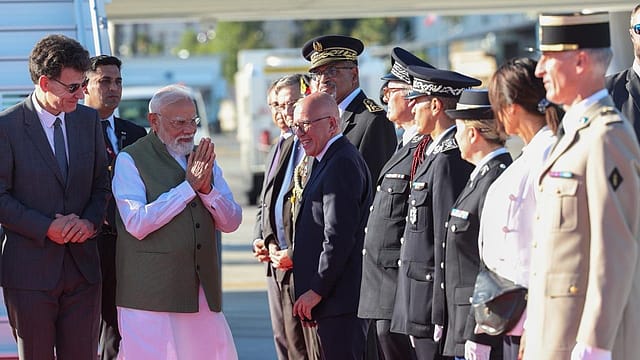 PM Modi Lands in France, Begins Strategic Europe Tour with G7 Focus