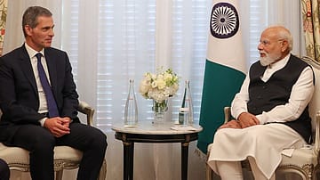 PM Modi, CMA CGM CEO Rodolphe Saade Discuss Expanding India’s Maritime Supply Chain in Paris