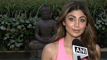 Shilpa Shetty Lauds PM Modi for Taking Yoga to the World, Urges People to Adopt It as Lifestyle