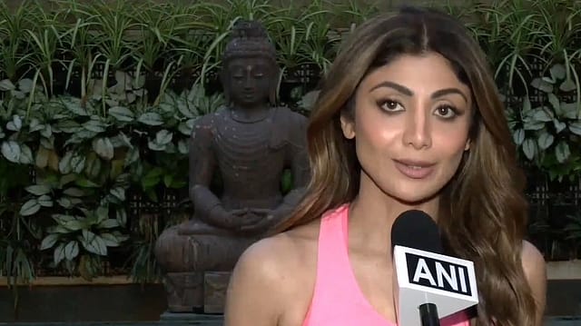 Shilpa Shetty Lauds PM Modi for Taking Yoga to the World, Urges People to Adopt It as Lifestyle Shilpa Shetty Lauds PM Modi for Taking Yoga to the World, Urges People to Adopt It as Lifestyle