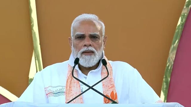 PM Modi Leads 12th International Day of Yoga Celebrations at Kolkata’s Red Road