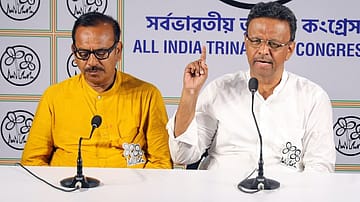TMC Expels 8 Senior Leaders Amid Escalating Internal Rift in West Bengal