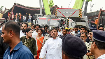Kolkata Godown Collapse: 3 Dead, Dozens Rescued as 12-18 Feared Trapped