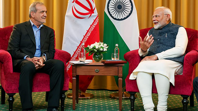 Iran President Pezeshkian Invites PM Modi to Ali Khamenei Funeral Amid Global Focus Iran President Pezeshkian Invites PM Modi to Ali Khamenei Funeral Amid Global Focus