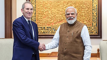 PM Modi Welcomes Amazon’s $48 Billion India Investment, Calls It Global Vote of Confidence