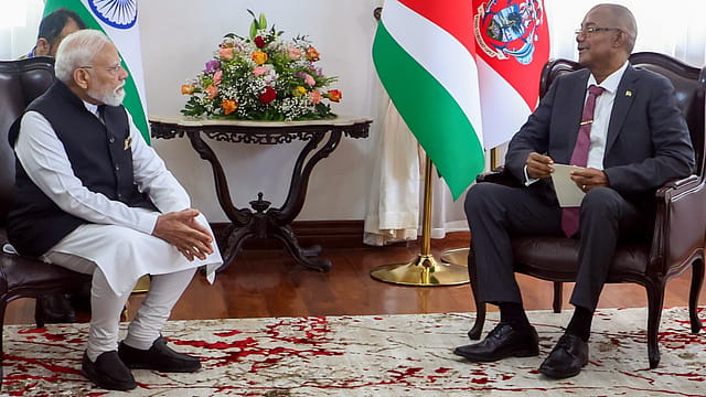 PM Modi, President Herminie Hold High-Level Talks to Boost India–Seychelles Strategic Ties