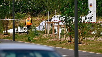 11 Killed as Civilian Plane Crashes in Eastern France During Skydiving Trip