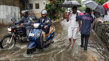Watch | Mumbai Rains Trigger Severe Waterlogging, Traffic Hit Across Key Areas