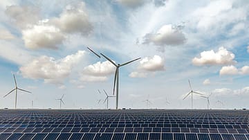 Solar Urgency: India has made a smooth transition to green energy